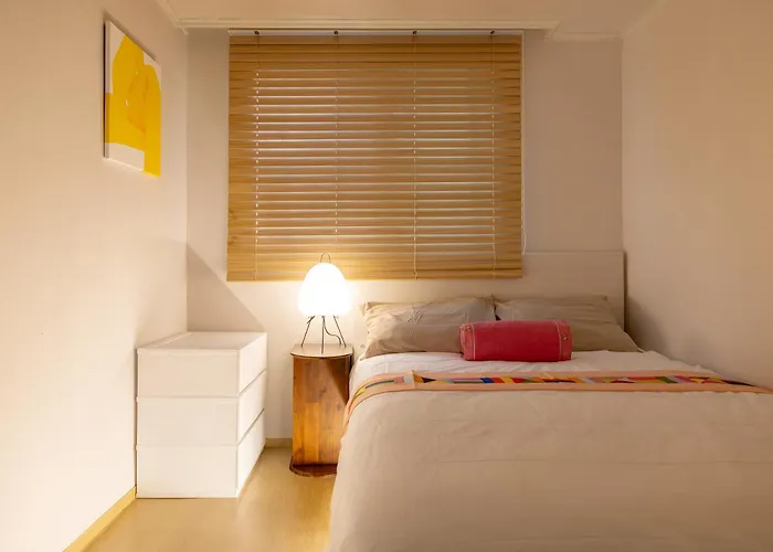 5min, Stn, 3r5b, Group, Family, Good Location For Travel, Myeongdong, Itaewon, Hongdae