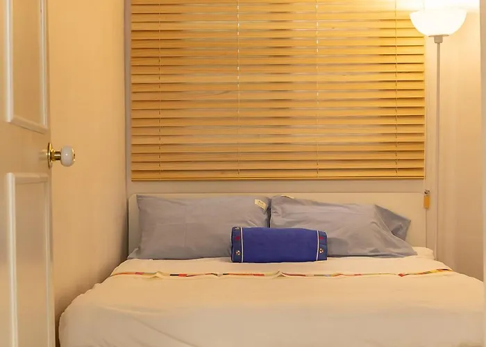 5min, Stn, 3r5b, Group, Family, Good Location For Travel, Myeongdong, Itaewon, Hongdae *