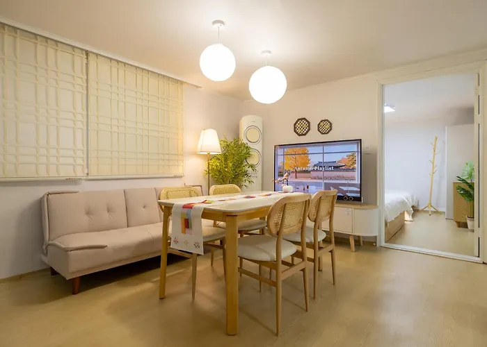 公寓 5min, Stn, 3r5b, Group, Family, Good Location For Travel, Myeongdong, Itaewon, Hongdae *